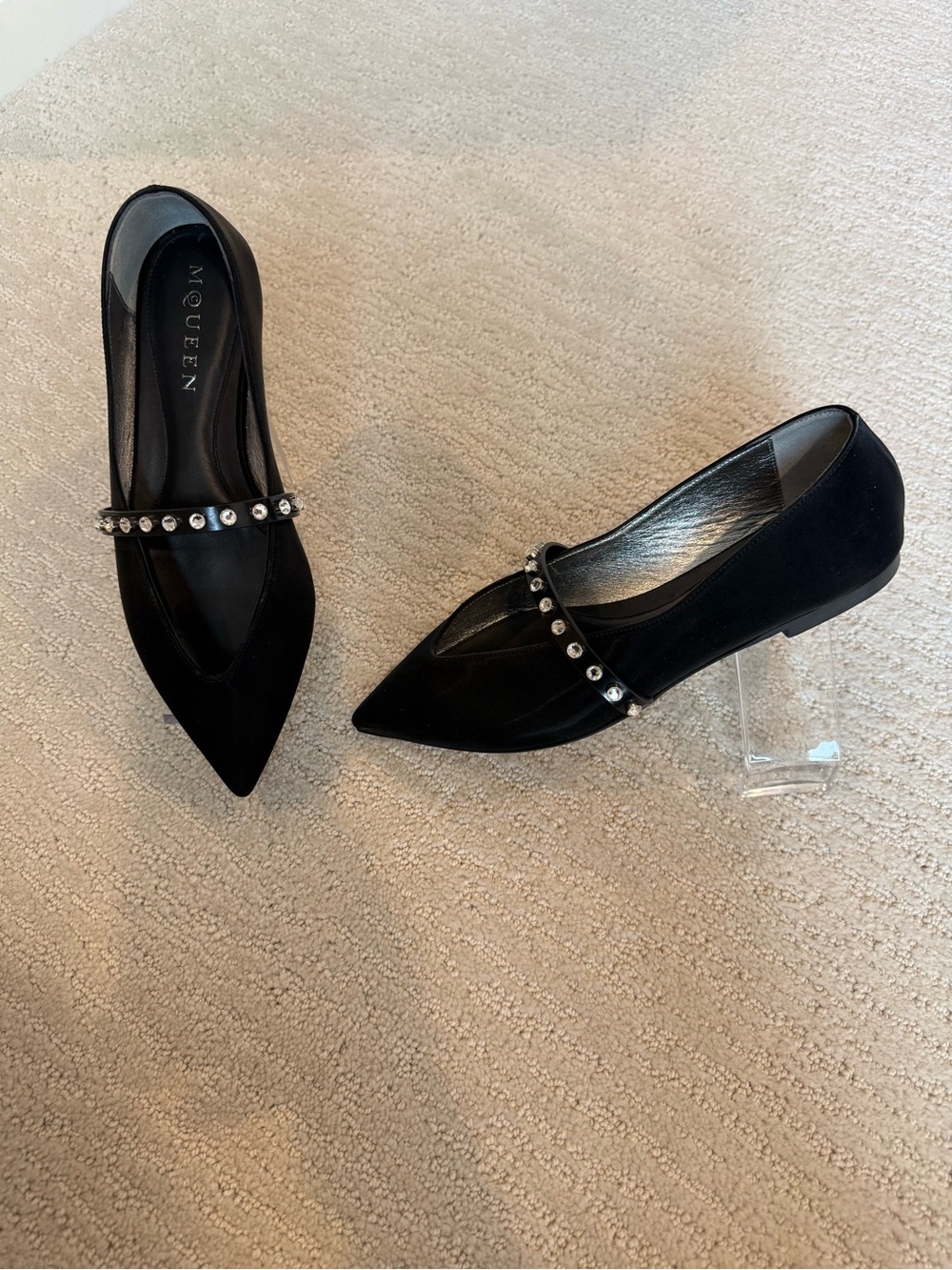 NWOB Alexander McQueen pointed toe jeweled flat $995